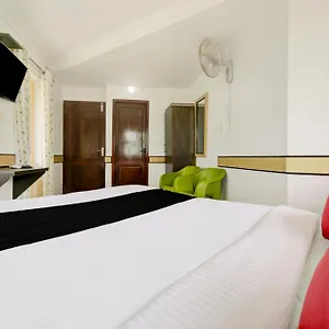 Hotel Collection O 75308 Floatel International, Kannur